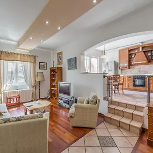 Marmont Apartment